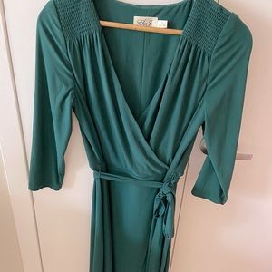 Eliza J Green wrap dress sz10